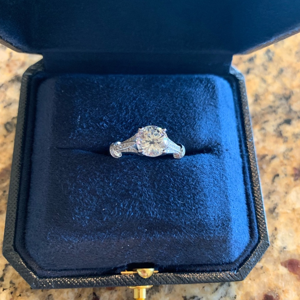 Art Deco style ring